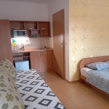 Pokoje Goscinne Monti Kudowa-Zdrój Esterno foto
