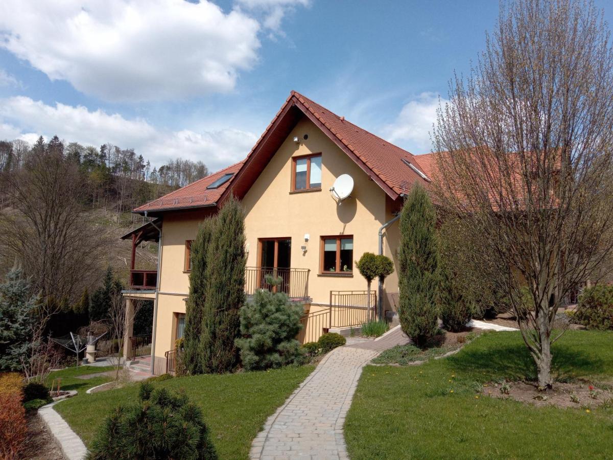 Pokoje Goscinne Monti Kudowa-Zdrój Esterno foto