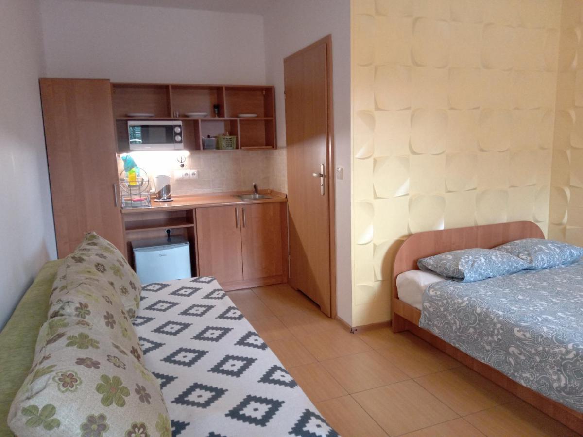 Pokoje Goscinne Monti Kudowa-Zdrój Esterno foto